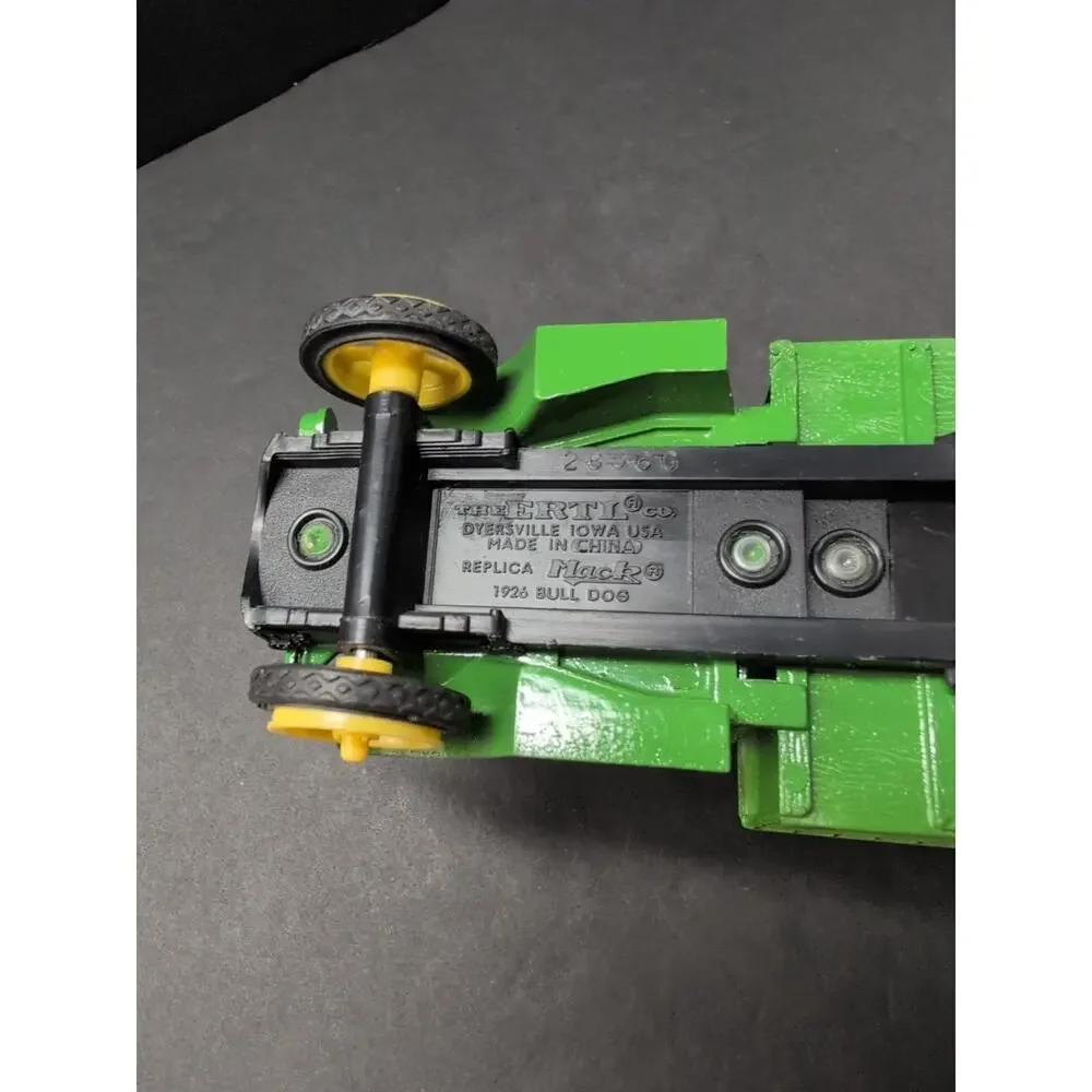 Ertl 1926 Mack Truck Van Coin Bank Die-Cast Metal John Deere